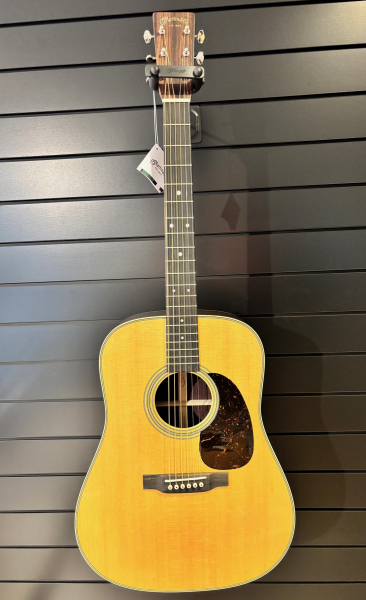 Martin Guitar D28